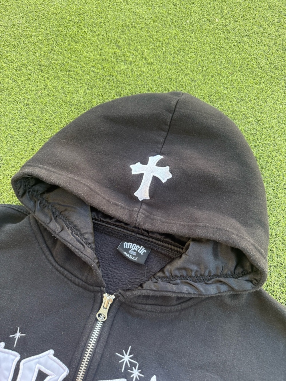 RARE MODERN DESIGNER Y2K EMO GOTH 2000s ANGELIC DESIGNER CROSS GRAPHIC ZIP UP - Picture 5 of 10